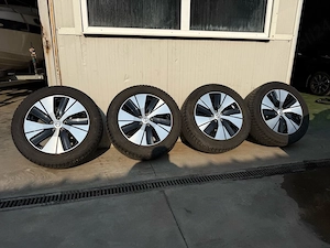 set complet roti iarna Volvo XC40