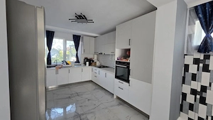 Duplex modern în Dumbravita | 94 mp, teren 300 mp, curte amenajata - imagine 3