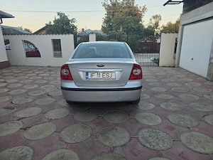 Ford Focus Berlina 2007-Versiunea 16.benzina.110Cp. Norma de poluare E 4. Provenienta RO.156000KM - imagine 5