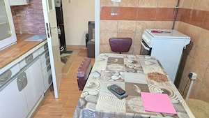 Vand apartament 2 camere decomandat in Deva, Bld. Balcescu, et. 3 - imagine 6