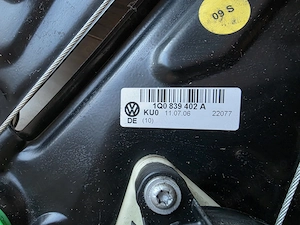 Macara cu motoras dreapta spate cu codul original 1Q0839402A, 1Q0959704 pentru VW Eos - imagine 4