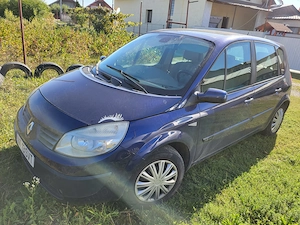 Vând Renault Scenic 1,6 benzina + GPL din 2005 - imagine 2