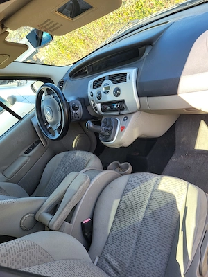 Vând Renault Scenic 1,6 benzina + GPL din 2005 - imagine 6