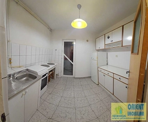 Far, de inchiriat 3 camere, etaj 1, mobilat, gaze - imagine 6