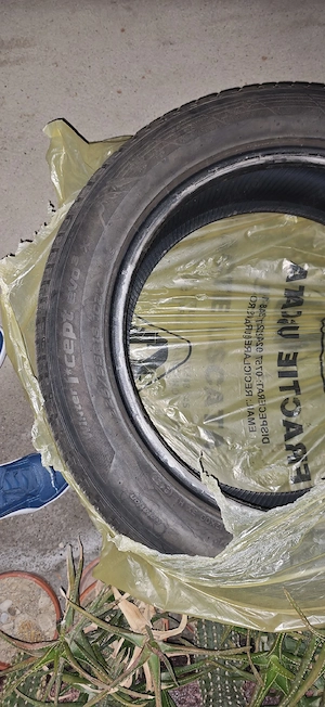 Anvelope iarna 225/55R18 Hankook  - imagine 3