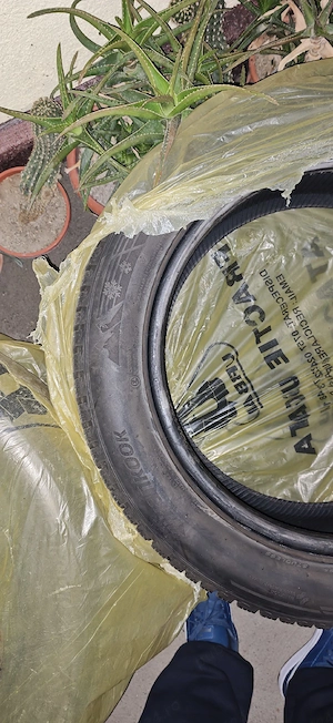 Anvelope iarna 225/55R18 Hankook  - imagine 4