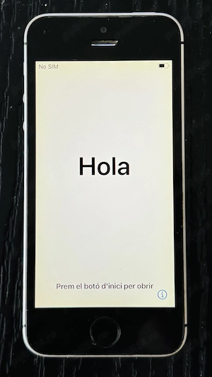Vând iPhone SE, prima generație, 64 GB, culoare Space Gray, model A1723.