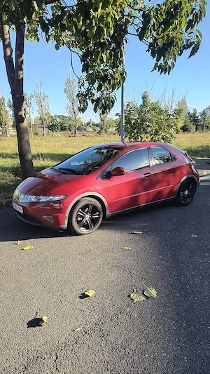 Honda Civic 8 1.4 benzină 