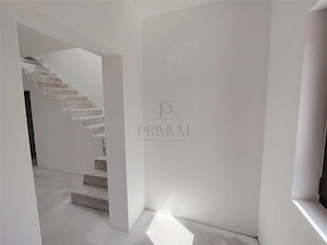 Duplex pe etaj - balcon - personalizare interioara - imagine 9