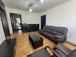 Inchiriez apartament 3 camere prima închiriere - imagine 1