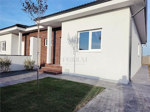 Duplex pe parter - zona linistita - acces facil