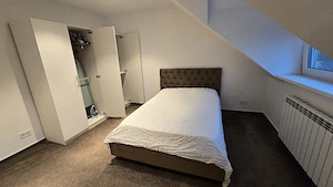 Duplex 165 mp de închiriat   3 dormitoare, living 35 mp, sală de mese, 2 băi, parcare   Bur - imagine 9