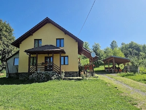Cabana Sebes, refugiu privat la munte,ciubar, pana la 24 persoane in camere cu paturi matrimoniale - imagine 4