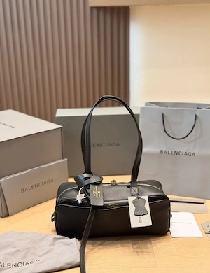 Balenciaga geantă de damă, piele naturală