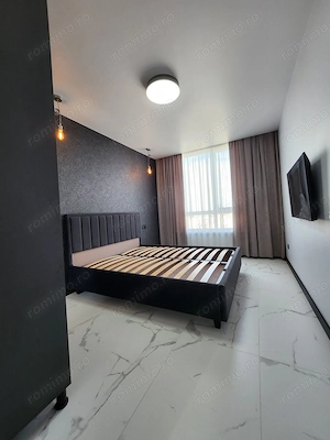 Va oferim spre închiriere un apartament spațios de 2 camere, situat pe Bulevardul Decebal - imagine 3