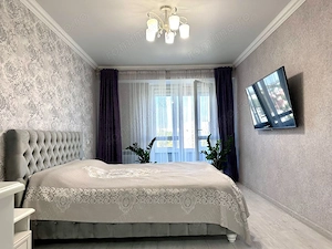 Va oferim spre închiriere un apartament spațios de 2 camere, situat pe Bulevardul Decebal - imagine 2