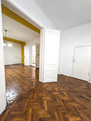 Casa istorica, 2 apartamnte, curte proprie- posibilitati multiple, zona Balcescu - imagine 4