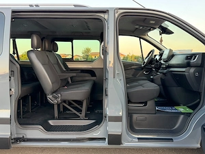 RENAULT TRAFIC Black Edition 8+1 Locuri | 2023 | AUTOMAT | Extralung - imagine 6