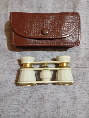 Binoclu vintage operă,URSS.