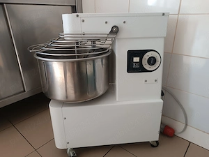 VAND MALAXOR DE PIZZA Italia, 25 L, cumparat nou de  la BILANCIA, capacitate mare, 500 EURO - imagine 3