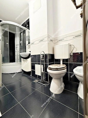 Apartament cu 2 camere decomandate, etaj 1   Micro 18 - imagine 7
