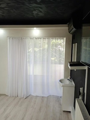 Apartament 3 camere- pretabil SPAȚIU COMERCIAL  - imagine 4