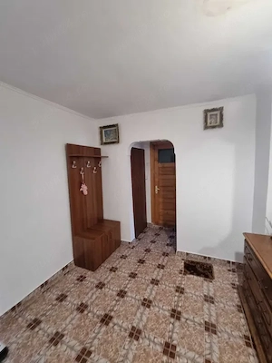 Inchiriez apartament cu 2 camere, T.Vladimirescu, et.1 - imagine 4