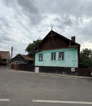 Casa traditionala de vanzare in localitatea Sancraiu , jud. Cluj - imagine 2