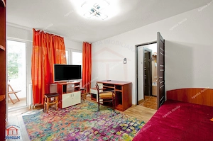 De vanzare apartament 2 camere Centru, etaj 3