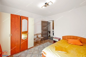 De vanzare apartament 2 camere Centru, etaj 3 - imagine 4
