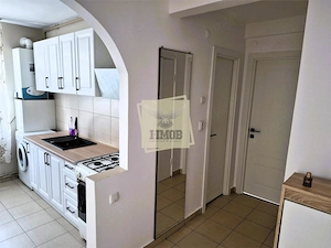 Apartament 2 camere decomandat balcon si parcare zona Cedonia - imagine 4