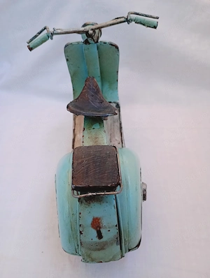 Macheta veche din tabla scuter vespa - imagine 5