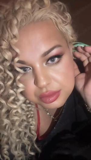Adella transexuala   