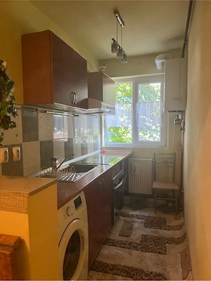 Apartament cu 3 camere,semidecomandat - imagine 8