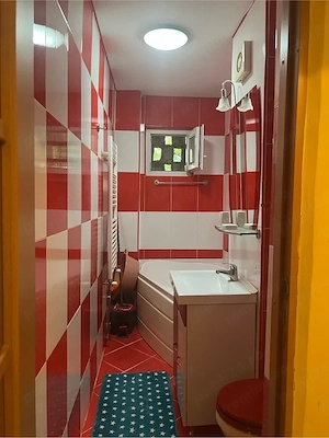 Apartament cu 3 camere,semidecomandat - imagine 4