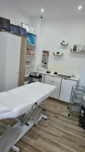 Beauty Salon Abstract închiriază cameră pentru masaj, gene sau cosmetica - imagine 3