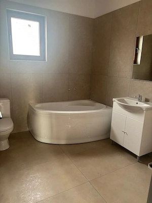 Casă modernă de vânzare în Sânmihaiu German - imagine 8