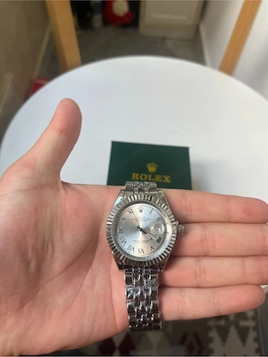 Ceas Rolex functional pe baterii 
