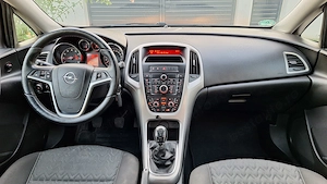 Opel Astra J 1.4 benzina clasic 2014 - imagine 2