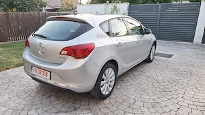 Opel Astra J 1.4 benzina clasic 2014 - imagine 8