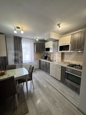 Apartament de vanzare - 3 camere - complet mobilat și utilat - Zona Tudor 