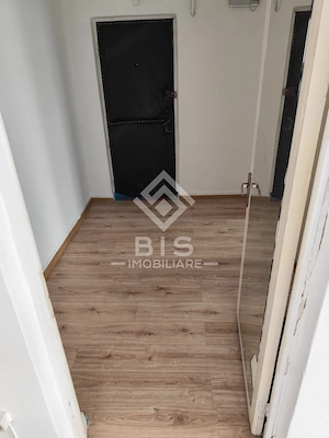 Spațiu comercial de închiriat – 40 mp, parter, zona Han - imagine 2