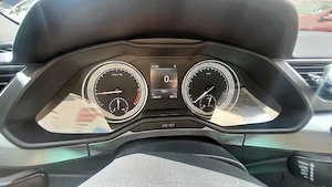 Skoda Superb - imagine 7