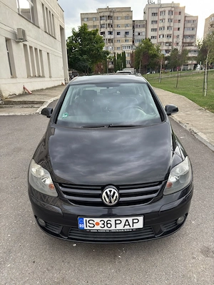 Vând Volkswagen Golf 5 Plus