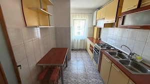 Ofer spre închiriere apartment 3 Camere - imagine 2