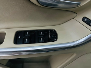 Volvo XC60 - imagine 11