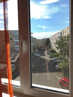 Apartament cu 3 camere de vânzare   etaj 2, zonă ultracentrală, vedere deosebită - imagine 2