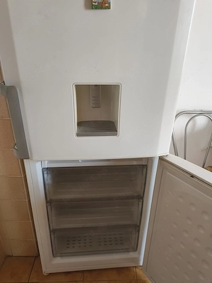 Vand Combina frigorifica BEKO in stare buna de functionare