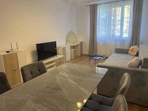 ap 3 camere decomandate renovat et 1 Strand central - imagine 3