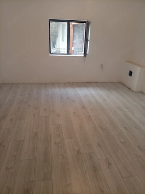Execut lucrări de montaj parchet